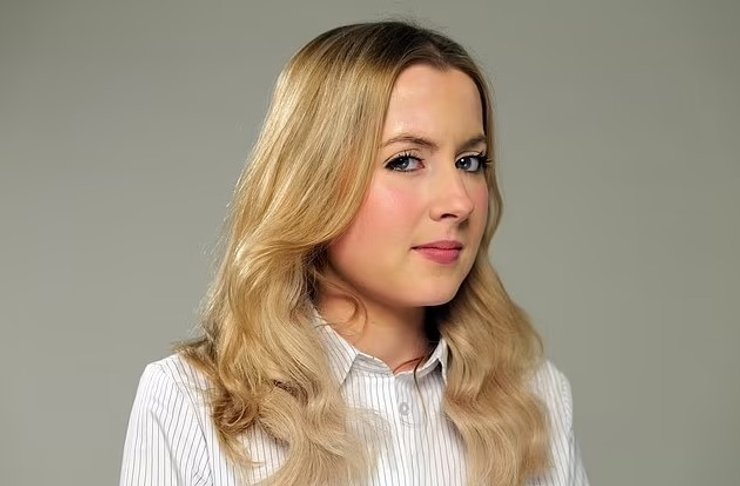 поддельное удивление брови