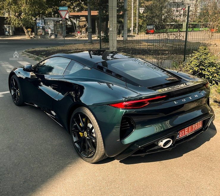 новый Lotus Emira, спорткар Lotus