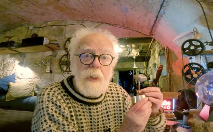 Мужчина, исследователь, уфолог, НЛО,