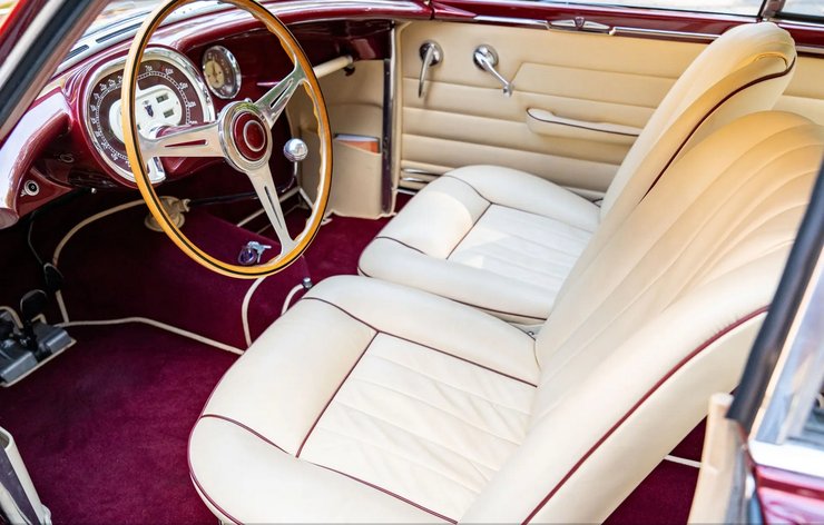 салон Fiat 8V, Fiat 8V, спорткар Fiat