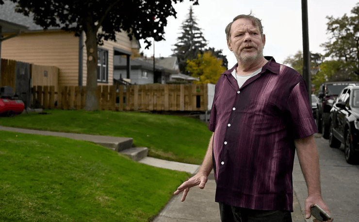 Люди жалуются на кроликов, кролик, расплодились кролики, кролики стали мстить людям, приезжают посмотреть на кроликов,