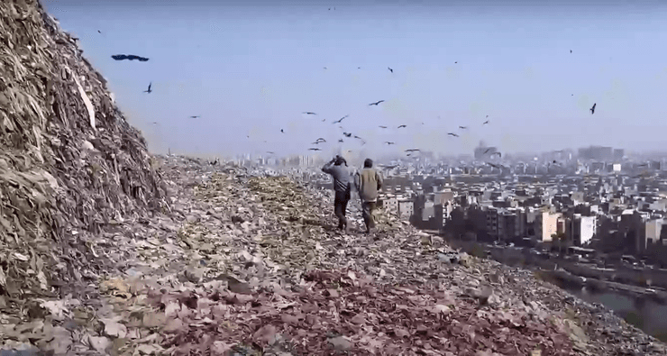 Свалка, гора мусора, мусорная гора, загрязнение воздуха, токсичные газы, экологический кризис, помойка, отходы, большая свалка