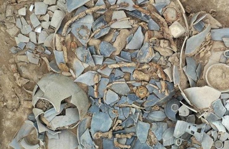 археологи, археологія, гробниця, розкопки, Корея, поховання, предмет, могила, Кьонджу, артефакти, королівство, Сілла