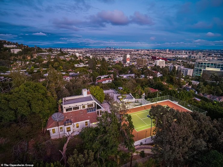 голливудский особняк, дом элизабет тэйлор, дом принса, недвижимость, дом с бомбоубежищем