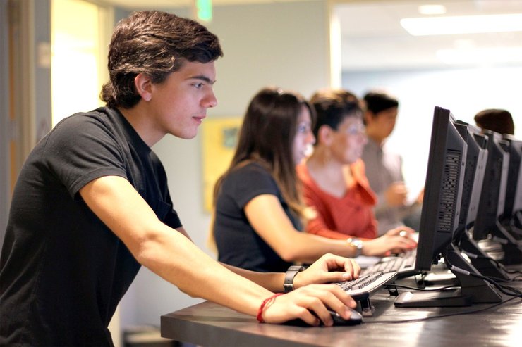 Работодатели все чаще готовы снижать требования к кандидатам и вкладываться в их обучение