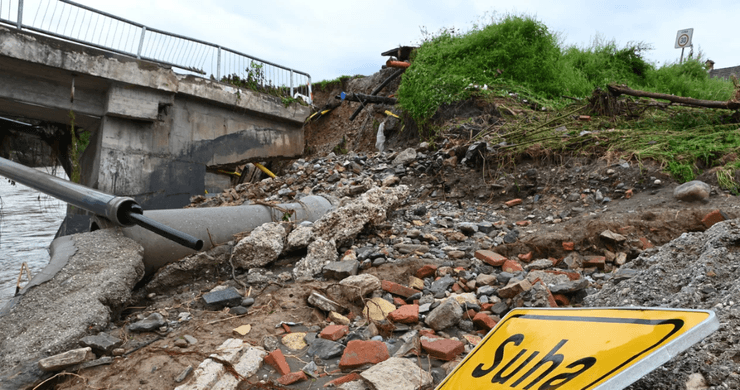 повінь у Словенії, зруйнований міст у Словенії