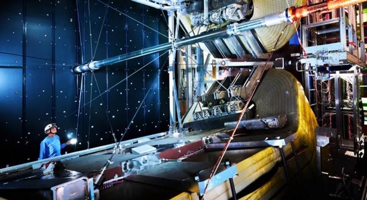 Великий адронний колайдер