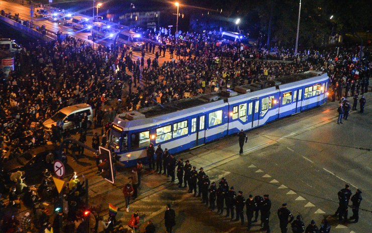 протесты в Польше, аборты в Польше, запрет, фото