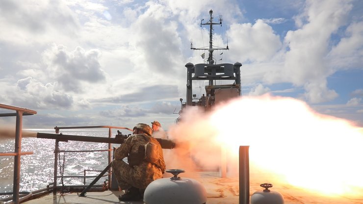 стрельбы морской пехоты в море