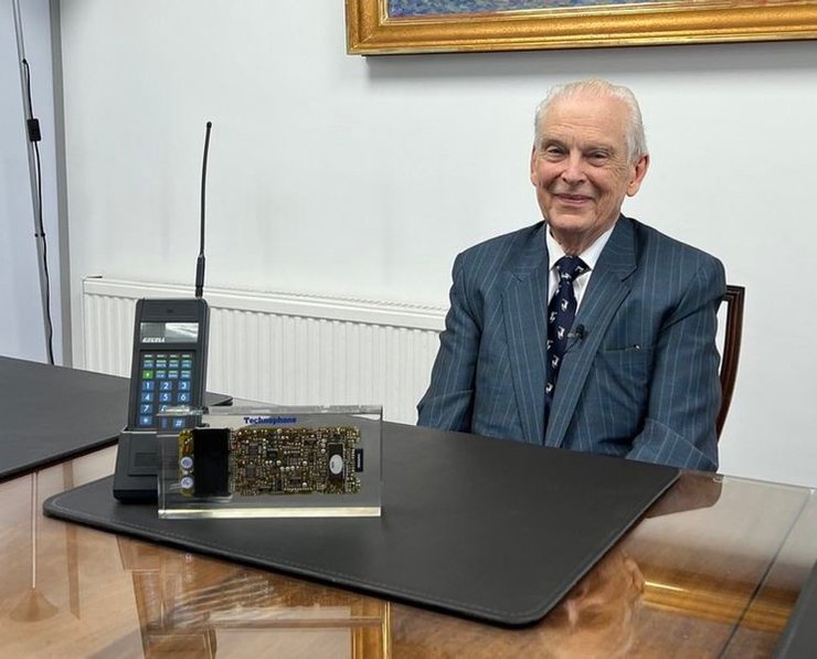 Technophone Excell PC105T у музеї