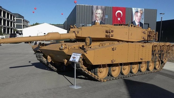 Leopard 2 A4 Турция