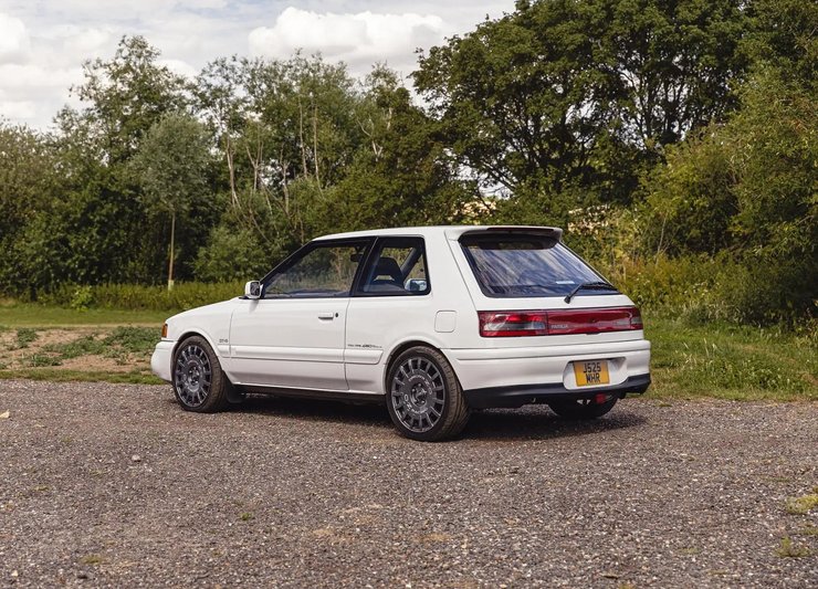 Mazda 323 GT-R