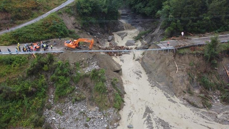 турция, размытая дорога, фото