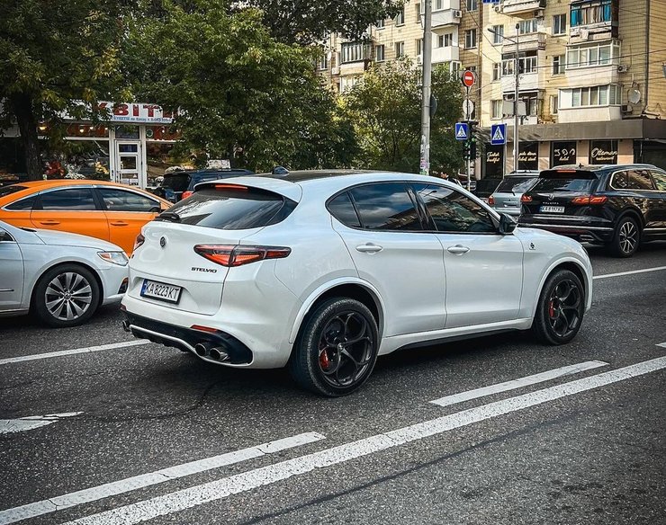 Alfa Romeo Stelvio, Alfa Romeo Stelvio Quadrifoglio, кроссовер Alfa Romeo
