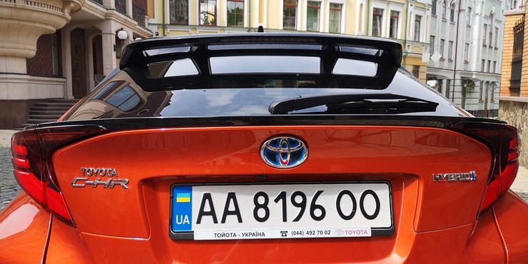 Toyota C-HR, фото, вид сзади, авто
