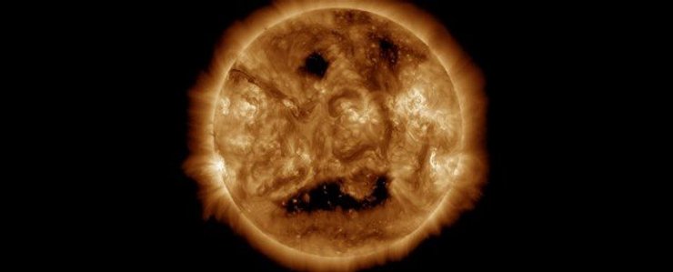 Солнце корональная дыра