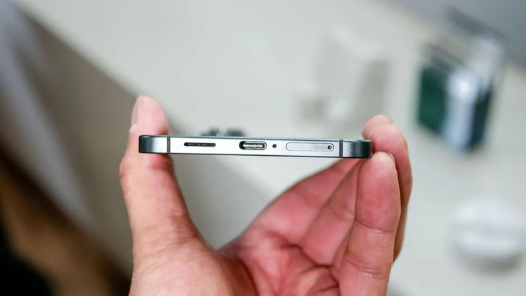 Смартфон Samsung Galaxy S25 Edge