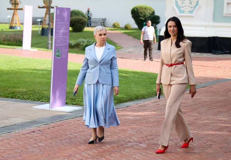 Алла Мазур, Валентина Хамайко