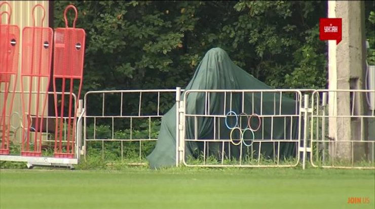 Скрытый памятник Луческу на базе "Шахтера"