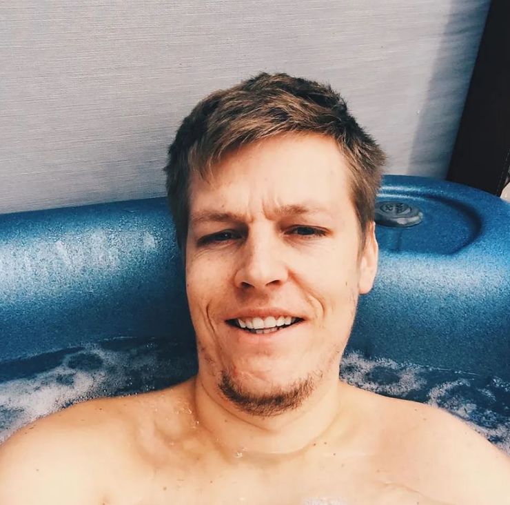 Мужчина после увольнения с работы стал миллионером, как ему удалось встать на ноги и спастись от бедности