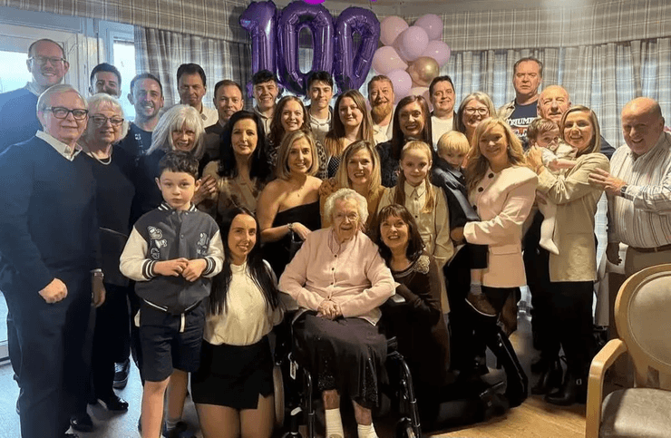 100-летняя женщина, секрет долголетия, пожилая женщина, крепкое здоровье, диета, рацион на день, как дожить до 100 лет, пенсионерка