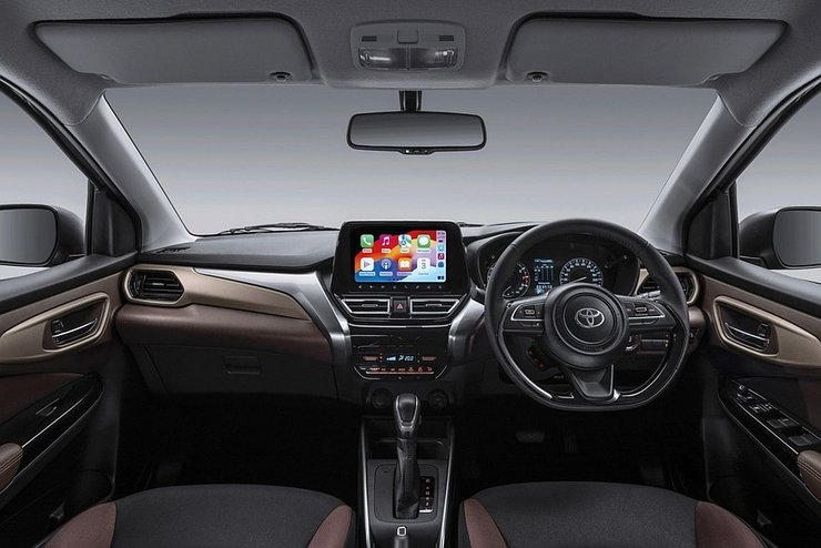 салон Toyota Starlet Cross, Toyota Starlet, Toyota Starlet, кроссовер Toyota, новая Toyota Starlet Cross