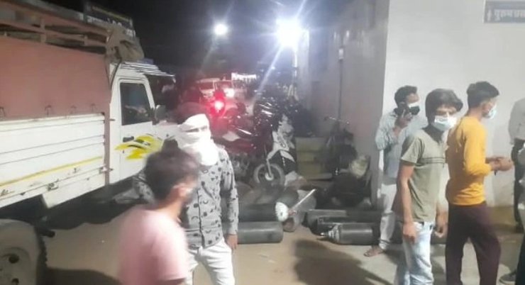 Индия, Кислородные баллоны, коронавирус, Грабеж