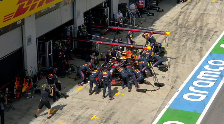 Второй пит-стоп Серхио Переса