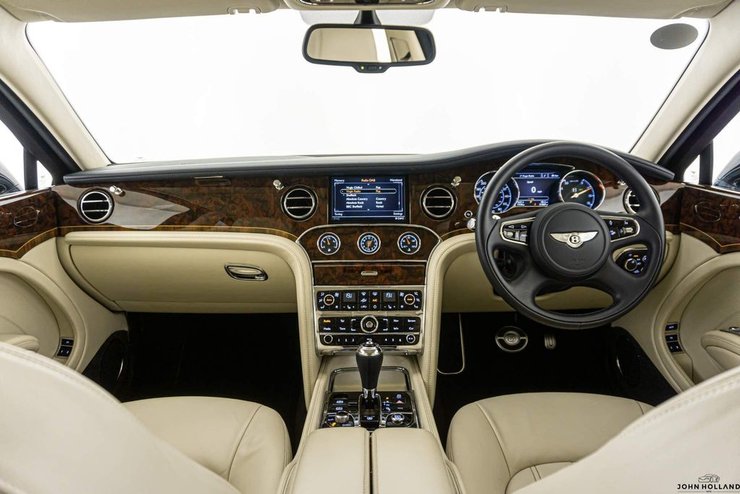 Bentley Mulsanne короля Чарльза III