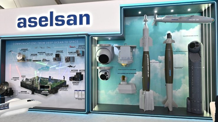 Турецкая компания ASELSAN демонстрирует свою продукцию на Международном авиасалоне "Фарнборо 2024"