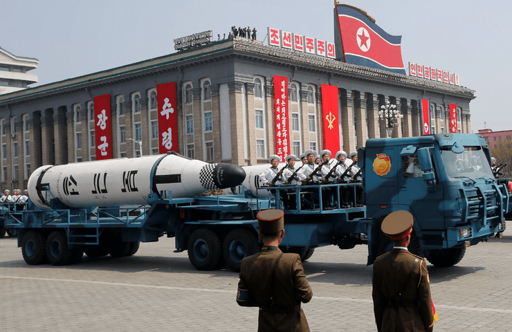 Баллистическая ракета КНДР пролетела над целью в Японском море