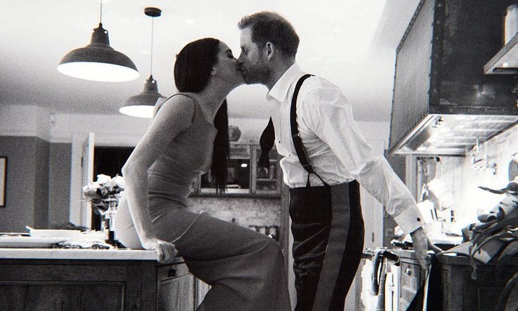 Кадр із документально серіалу "Гаррі та Меган"