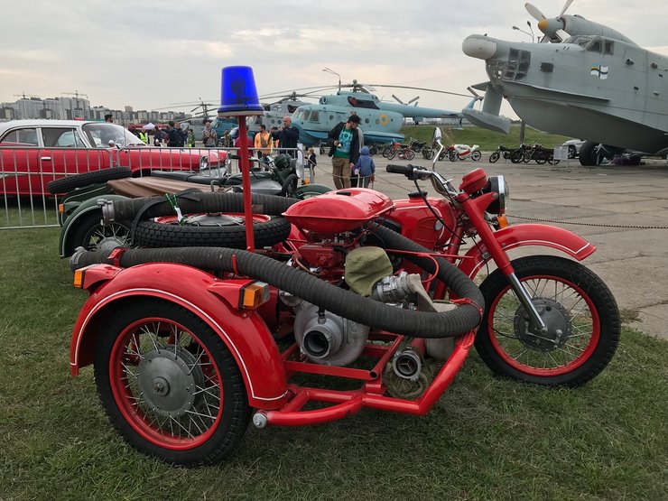 выставка ретро техники, фестиваль OldCarLand, ОлдКарЛенд, мотоцикл "Днепр", К-750, пожарный мотоцикл