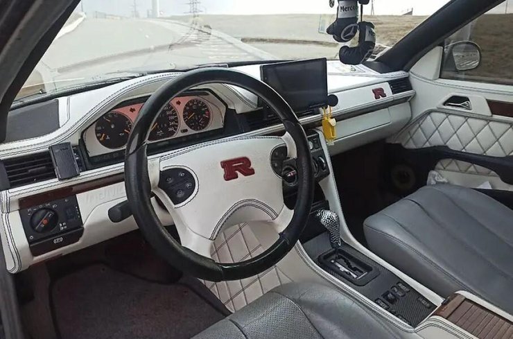 интерьер доработанного авто из Харькова