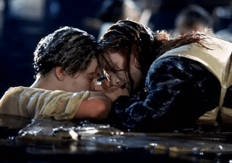 Фильм Титаник, Джек и Роза, Кейт Уинсет, Леонардо Ди Каприо, часть Титаника, аукцион, реквизит из фильмов, кнут Индианы Джонса