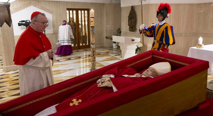 похороны папы римского, папа римский