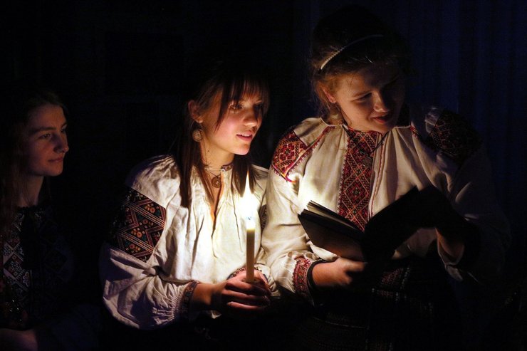 гадание девушки