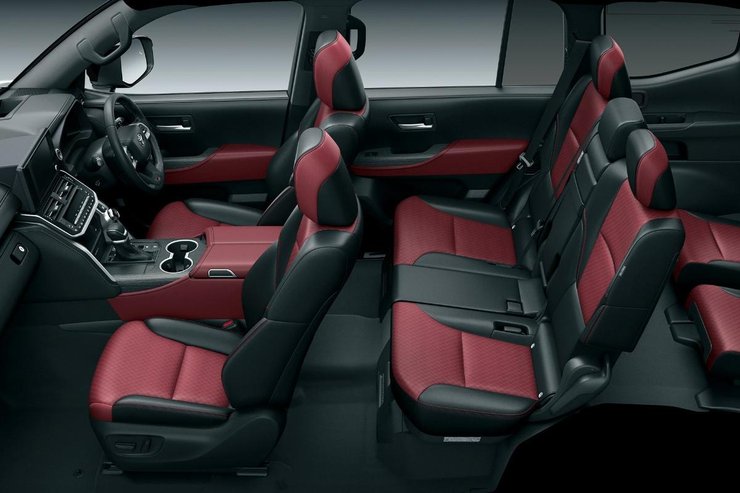 салон Toyota Land Cruiser, новый Toyota Land Cruiser