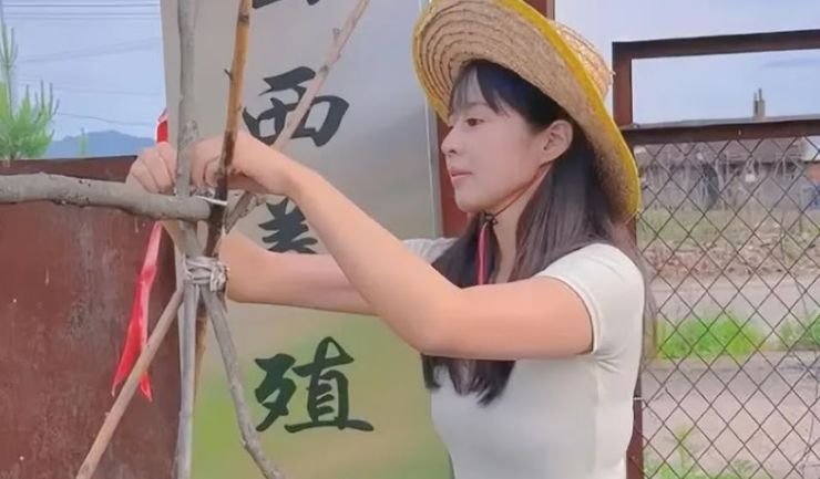 Колишня стюардеса стала свинаркою, як їй вдалось заробити десятки тисяч доларів всього за 2 місяці, робота