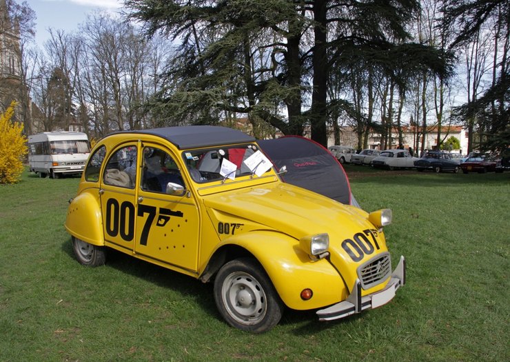 Ситроен Джеймса Бонда, Citroen 2CV, история Citroen 2CV, старый Citroen, Citroen Mehari