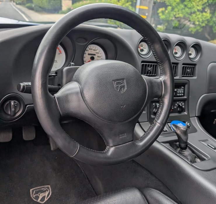 салон додж вайпер, Dodge Viper, Dodge Viper GTS, Dodge Viper 1997, купе Dodge Viper, капсула часу