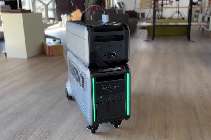 Зарядна станція Zendure SuperBase V