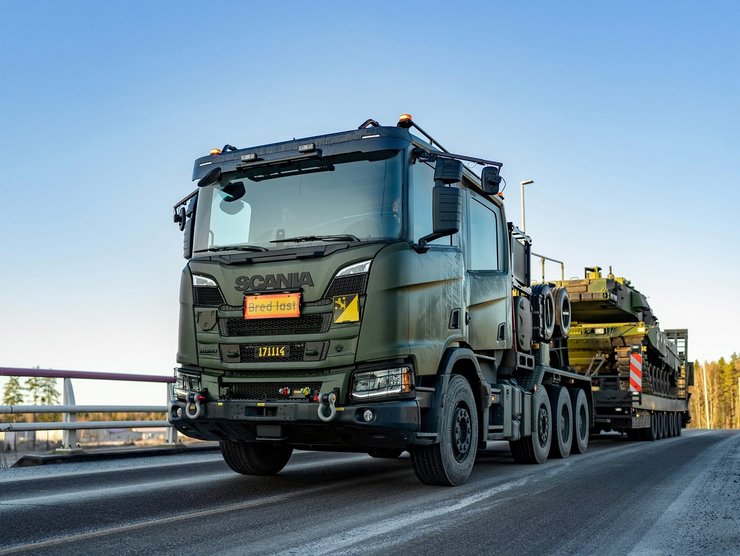 Грузовик Scania для армии показали на выставке в Париже