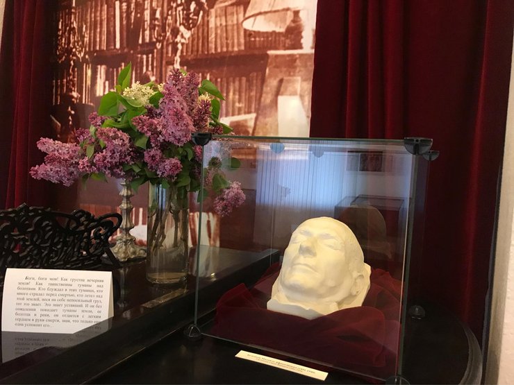 Михайло Булгаков, посмертна маска, музей однієї вулиці, Андріївський узвіз