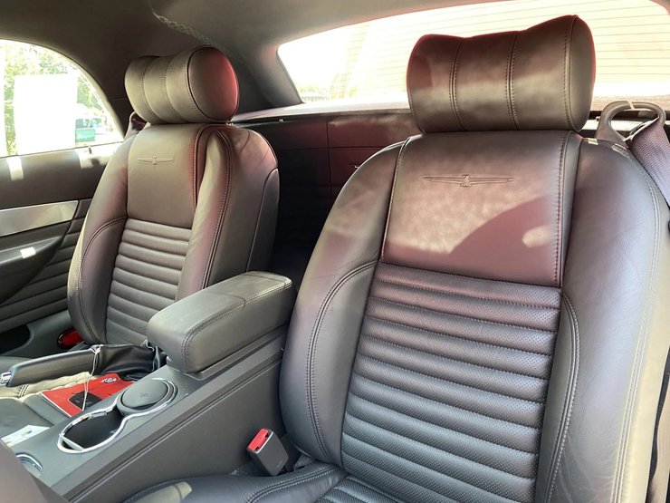 салон Ford Thunderbird, спорткар Ford