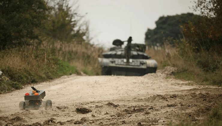 Наземний дрон