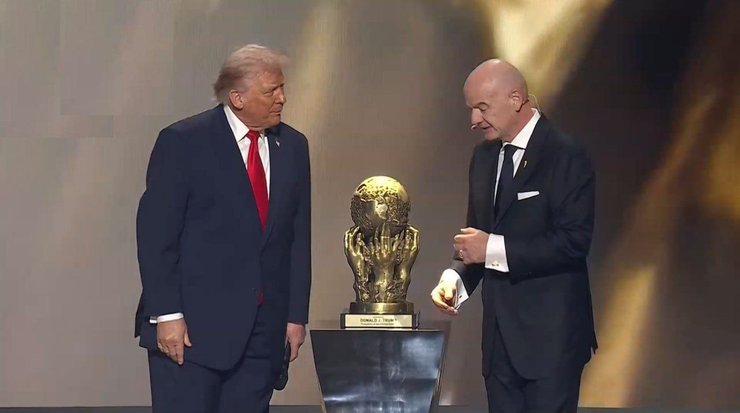 Дональд Трамп та Джанні Інфантіно президент США Дональд Трамп та глава ФІФА Джанні Інфантіно під час організації ЧС-2026