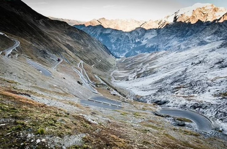стельвіо дороги знищено
