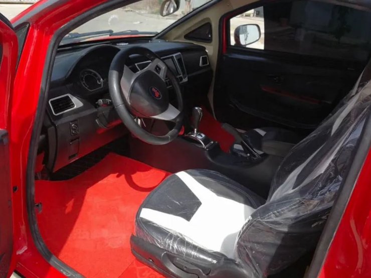 Копія Бугатті, клон Бугатті, копія Bugatti, Bugatti Veyron, китайська копія Бугатті, китайський електромобіль