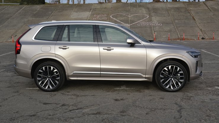 Volvo XC90 2025, Volvo XC90, новий Volvo XC90, кросовер Volvo, гібрид Volvo XC90